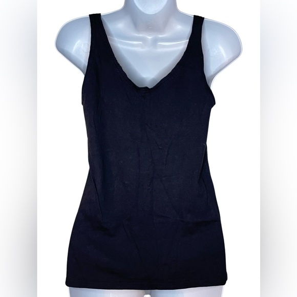 **CLEARANCE** OLD NAVY - Women’s Tank Top. - Picture 2 of 3